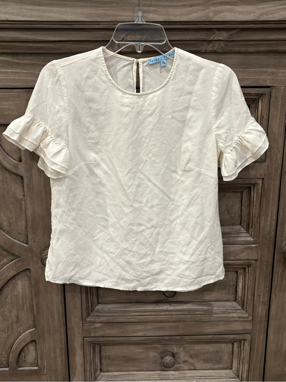 EUC Women’s ANTONIO MELANI Ivory/Cream Ruffle Sleeve Silk Blouse (XS)